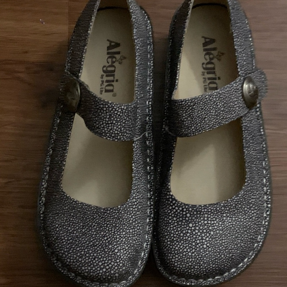 This popular shoe is brand new
